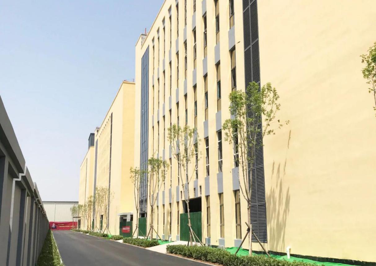 山西百信向山西建投装置集团树模区企业加速器项目部送来锦旗-402cc永利集团