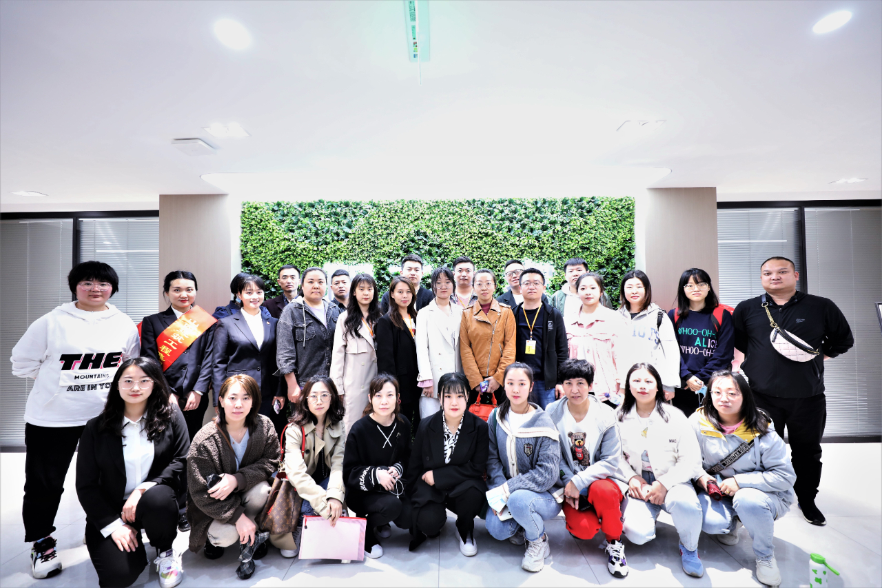 山西各地市团青干部、“青年之家”认真人在山西建投建工集团观摩交流-402cc永利集团