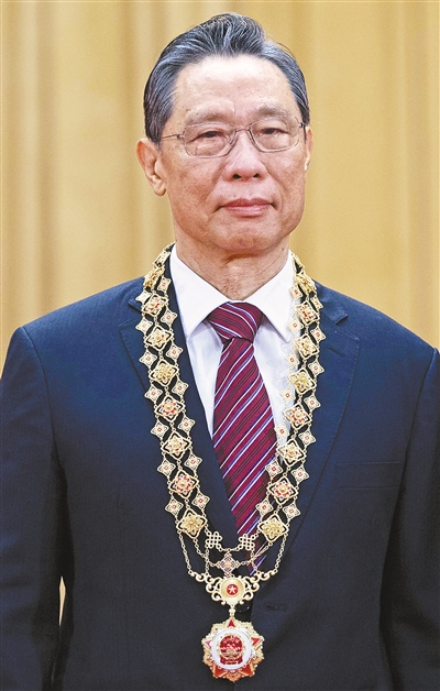 中国工程院院士钟南山——大医大爱守护生命（奋斗百年路 启航新征程·“共和国勋章”获得者）-402cc永利集团