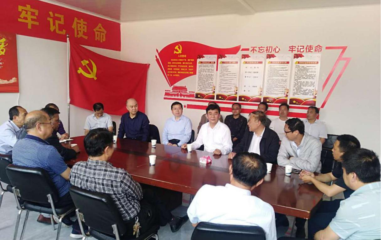 山西建投党委委员、董事、工会主席温刚深入繁峙县扶贫村入户走访-402cc永利集团
