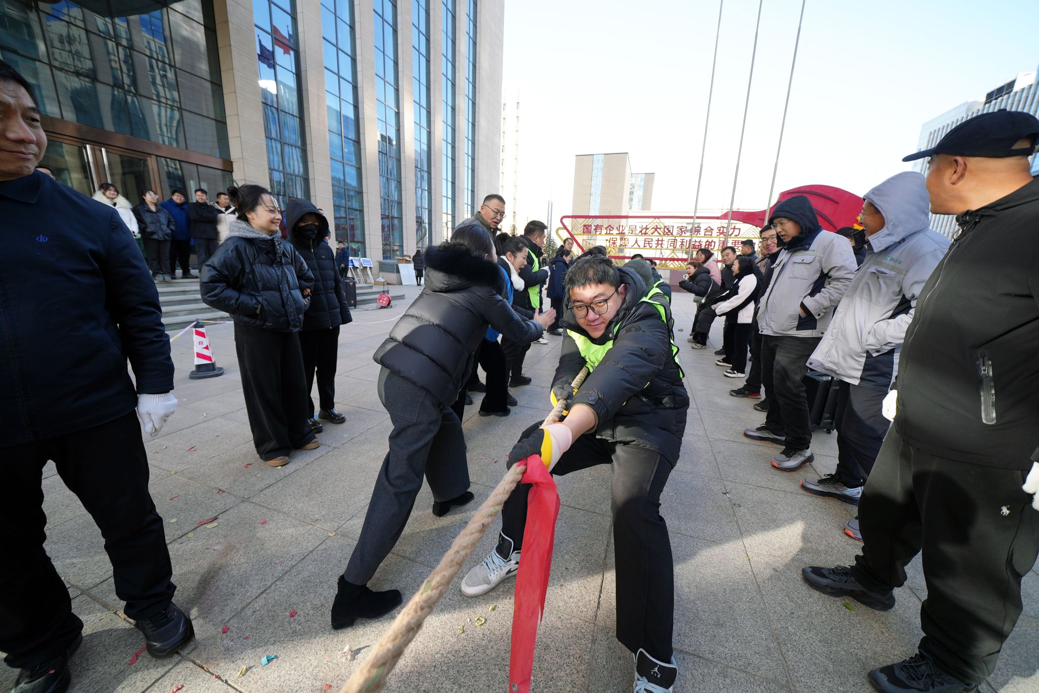 山西建投装置集团举行“中国梦·劳动美”——“迎新年 共奋进”职工拔河角逐-402cc永利集团