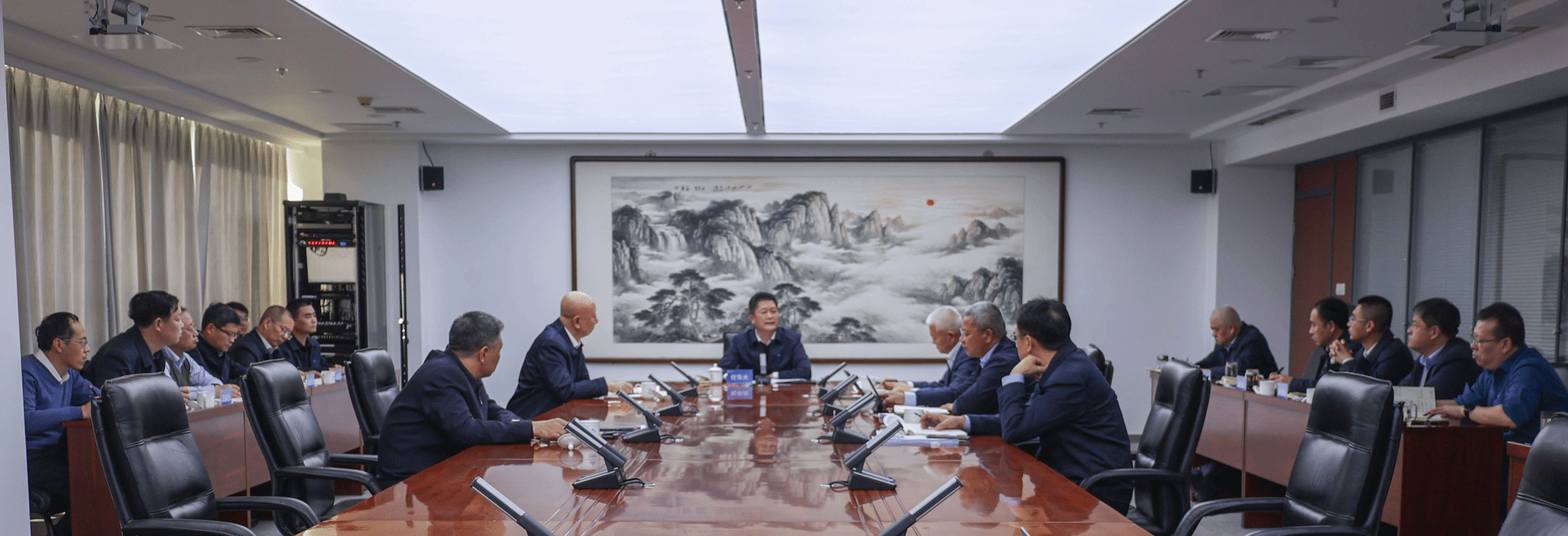 山西建投集团转达学习贯彻省委十二届九次全会暨省委经济事情聚会精神