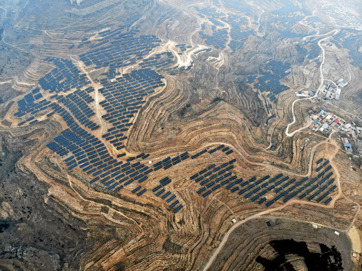 山西建投装置集团承建的中节能太阳能临沂平邑一期300MW光伏复合发电项目乐成并网-402cc永利集团