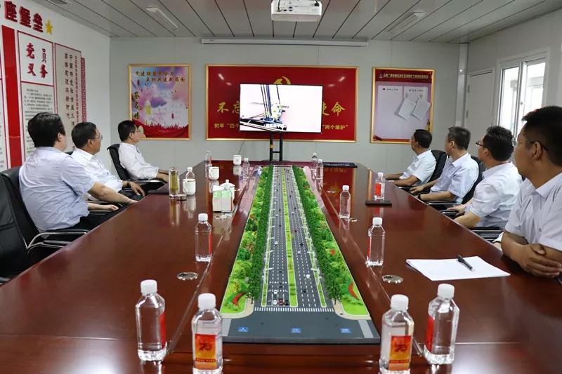 建投集团党委副书记、副董事长、总司理李卫平一行深入山西二建综改区项目指导事情-402cc永利集团