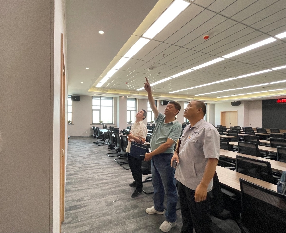 山西建投装饰公司约请专家组对山西·潇河新城 智慧运行总部内部装饰工程现场指导-402cc永利集团