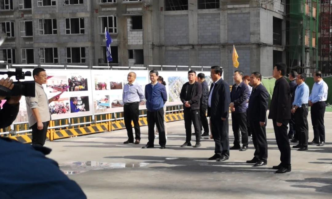 长治市委书记在山西建投三建集团梁家庄城中村刷新项目调研