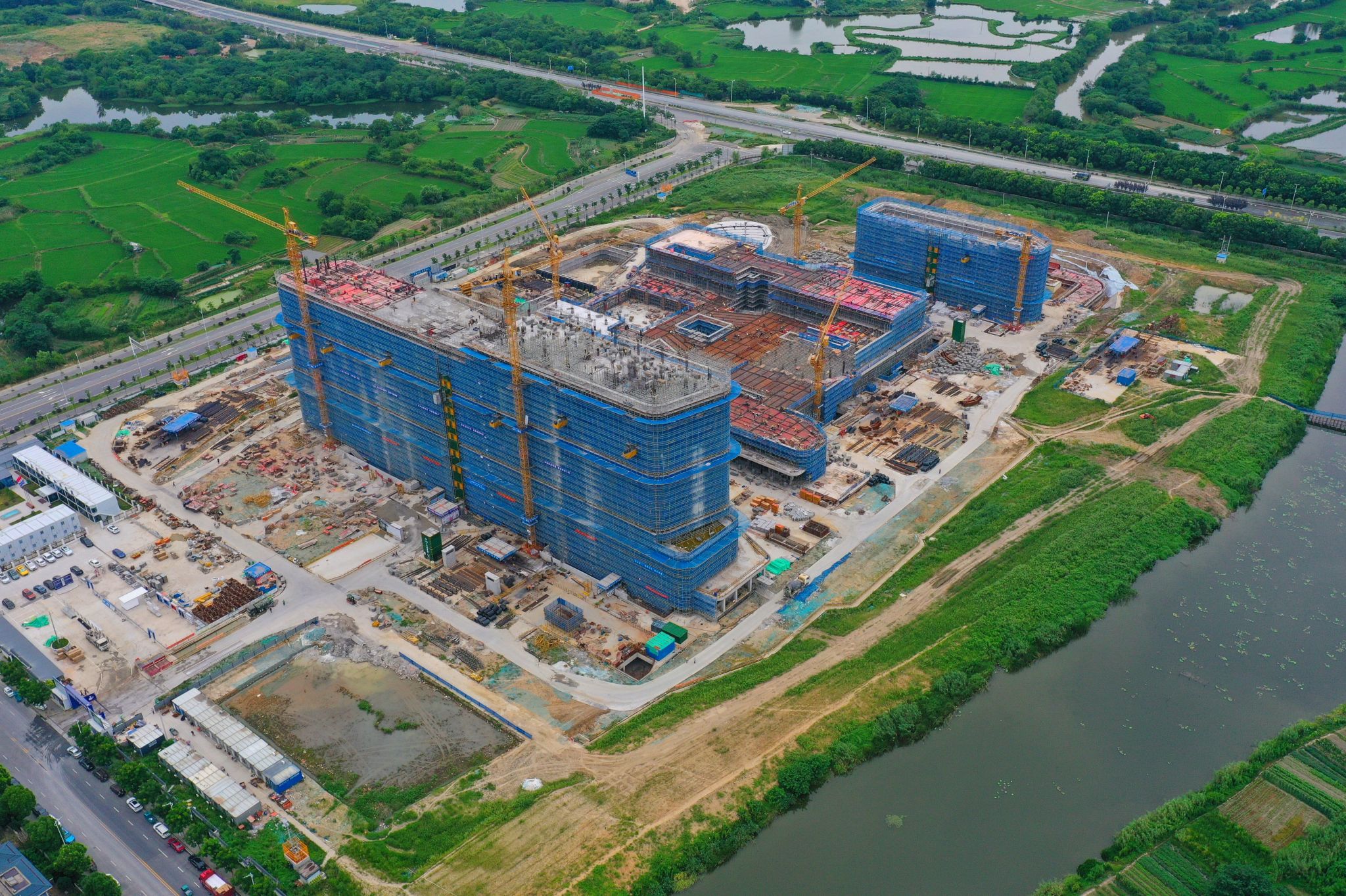 安徽省推进国家区域医疗中心402cc永利集团现场会在山西建投四建集团承建的项目召开-402cc永利集团