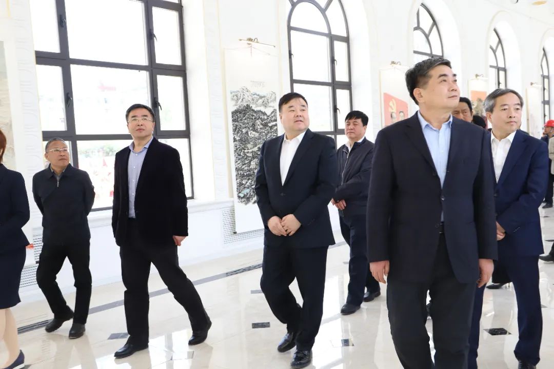 太原市委副书记、市长在山西建投二建集团承建的工人文化宫大修刷新项目调研-402cc永利集团