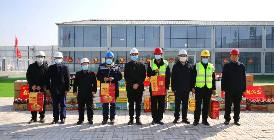 孙波深入 “五大中心”项目开展现场办公暨新春慰问活动-402cc永利集团